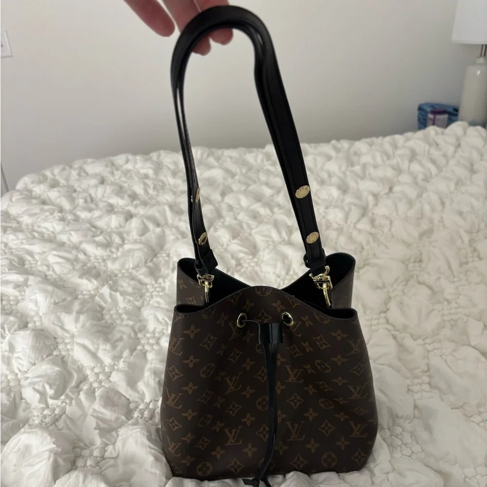 Brown logo purse - Picture 2 of 7